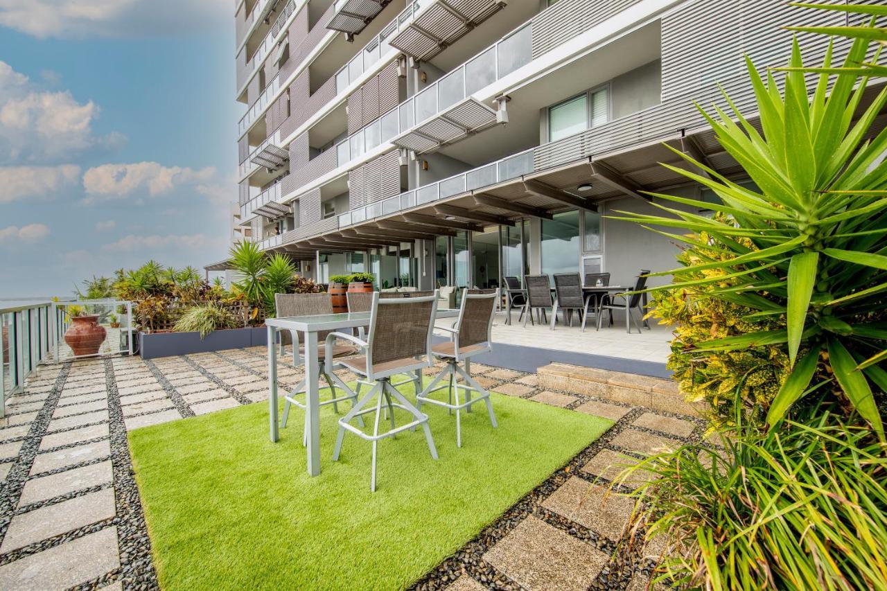 Apartament Cairns Waterfront Luxury At Harbourlights Zewnętrze zdjęcie