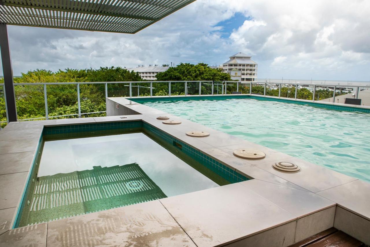 Apartament Cairns Waterfront Luxury At Harbourlights Zewnętrze zdjęcie